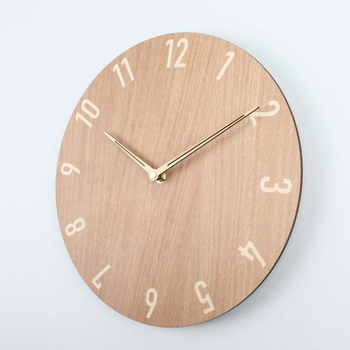 Masszív falióra fából, kör alakú Nordic stílusban, csendes járású, elemes meghajtású, modell C.j