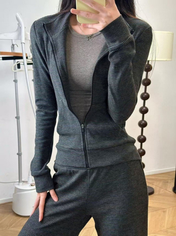 Hall triibuline kardigan-suits naistele - top, mis rõhutab taljet, kõrge stand-up krae, pikad varrukad, jaapani-korea vaba stiil, polüester-puuvillasegu.