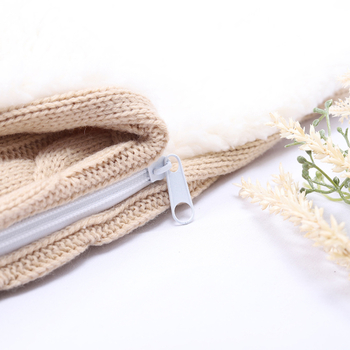 Beebide magamiskott, kootud akrülist väliskih, puuvillane täidis, tõmblukuk, jalgade löögikindel disain