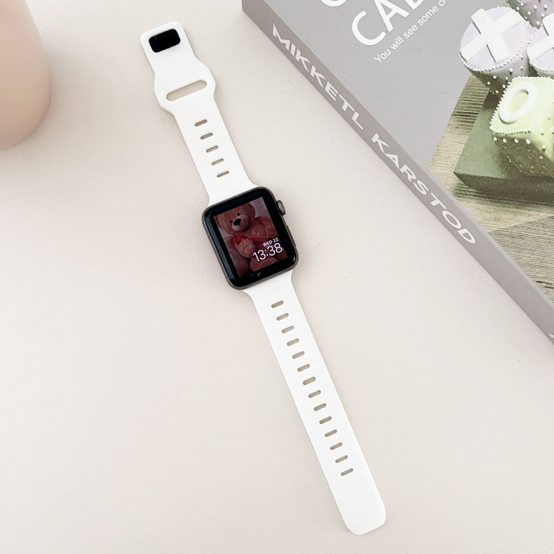 Apple Watch silikoonrihm, sportlik stiil, klamblukk Snap, ühilduv Apple Watchiga, välja antud 2023