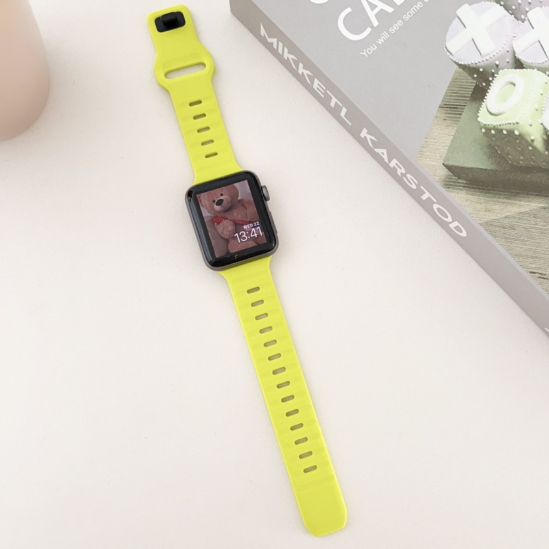 Apple Watch silikoonrihm, sportlik stiil, klamblukk Snap, ühilduv Apple Watchiga, välja antud 2023