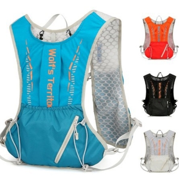 Походна раница — найлон, дишаща, подплата полиестер, презрамки с извивка, подходяща за колоездене