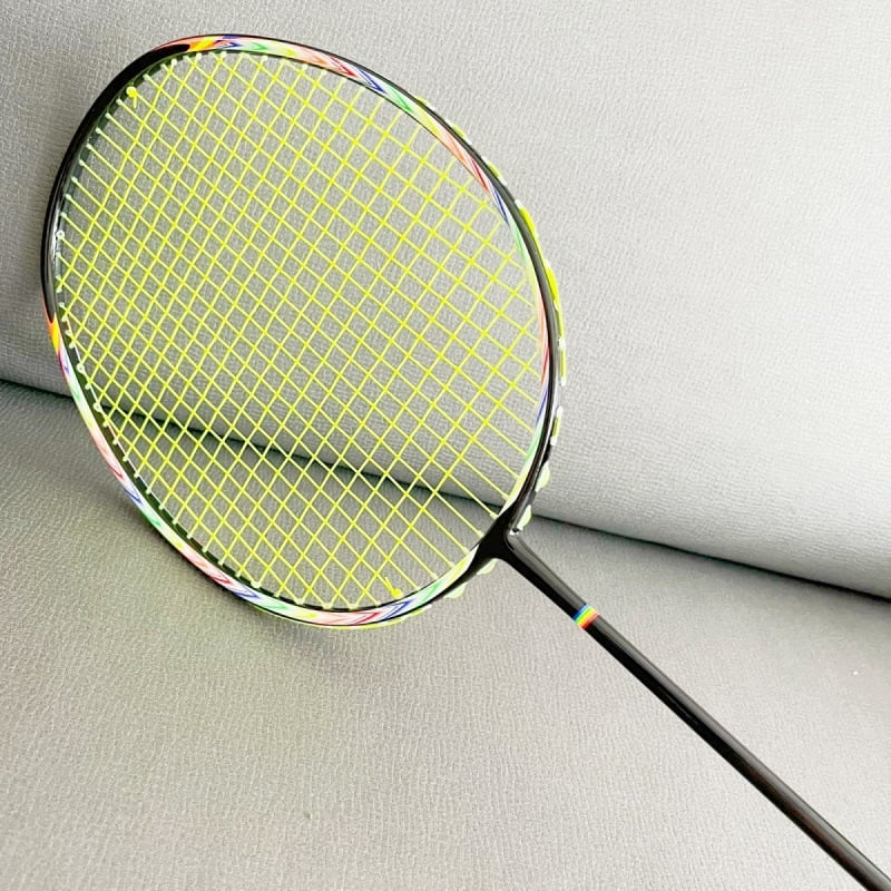 Raketa za badminton i tenis – čelični okvir, najlon užad, trening raketa za srednje napredne igrače, pogodna za singl i dvojicu.