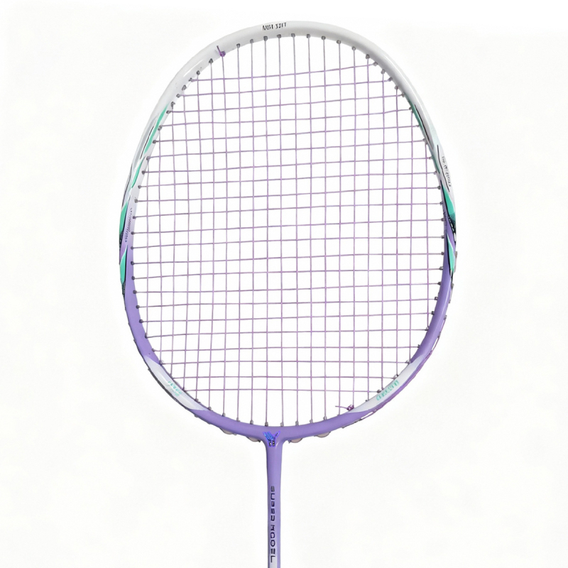 Raketa za badminton - profesionalna ofenzivna, okvir od punog karbonskog vlakna, težina 80-84 g, srednja tvrdoća