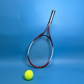 Tenis raketa za početnike, okvir od karbonsko-aluminijske legure, težina 95–100 g, direktan udarac, srednja tvrdoća