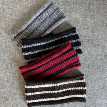 Sporta galvas lente – svītrainā vilna, sviedru uzsūcoša, universāla, piemērota tenisam, basketbolam un badmintonam, korejiešu stila skrējiens