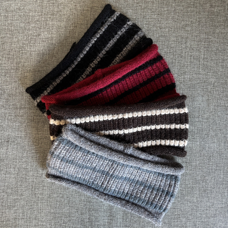 Sporta galvas lente – svītrainā vilna, sviedru uzsūcoša, universāla, piemērota tenisam, basketbolam un badmintonam, korejiešu stila skrējiens