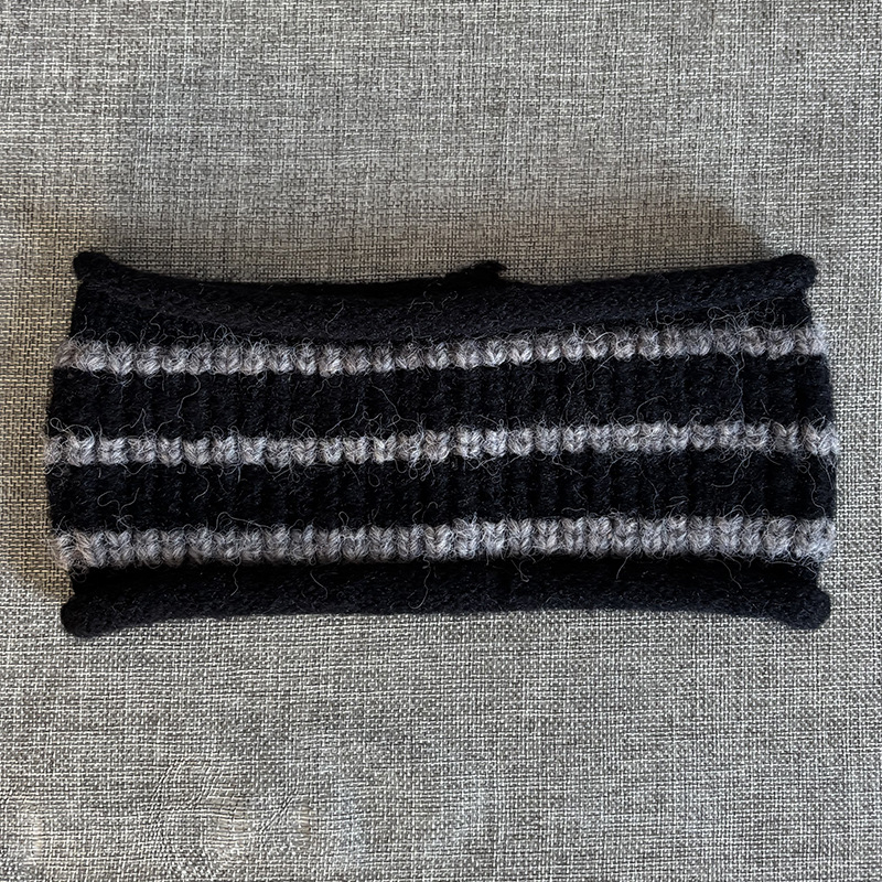 Sporta galvas lente – svītrainā vilna, sviedru uzsūcoša, universāla, piemērota tenisam, basketbolam un badmintonam, korejiešu stila skrējiens