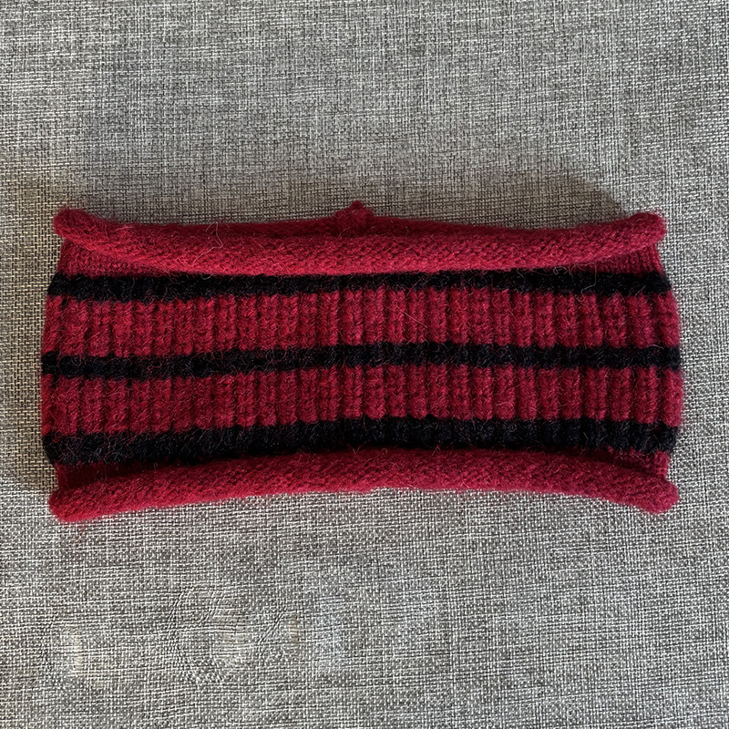 Sporta galvas lente – svītrainā vilna, sviedru uzsūcoša, universāla, piemērota tenisam, basketbolam un badmintonam, korejiešu stila skrējiens