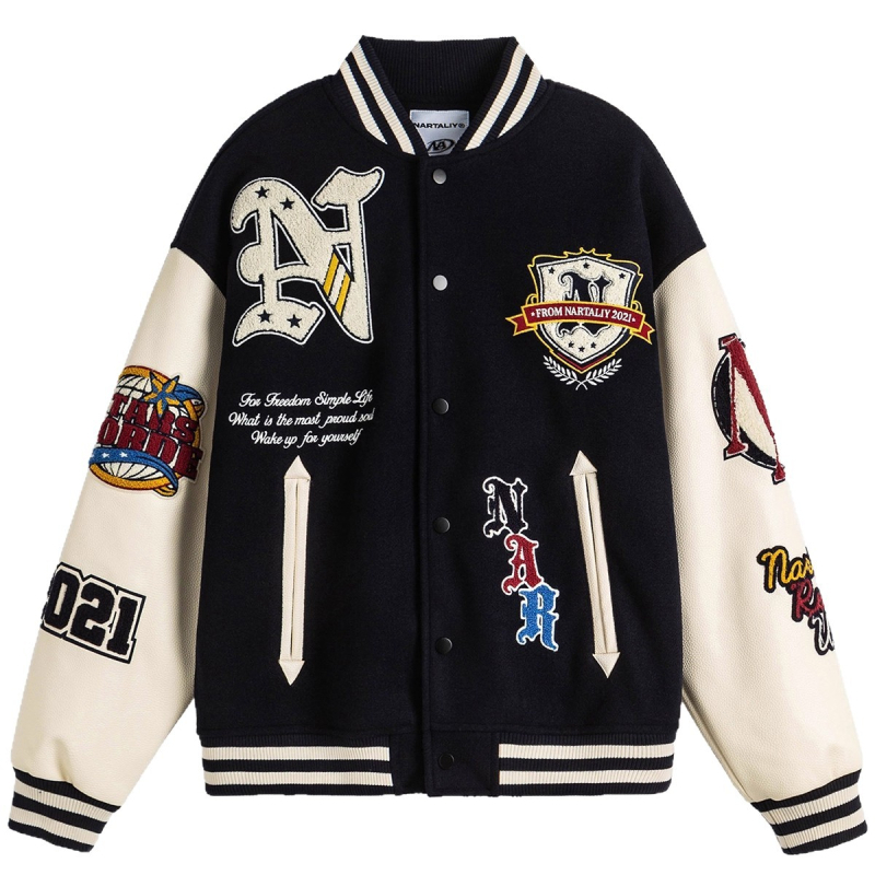 Бейсболно яке със стояща яка, еднокопчавано закопчаване, бродирана емблема, плътна полиестерна тъкан с подплата, подходящо за есен