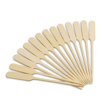 Egyszer használatos bambusz gyümölcsnyárs logóval nyomtatva, modern minimál stílus, minőségi termék