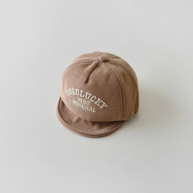 Zīdaiņu beisbola cepure ar mīkstu brim, poliesters, elpojoša, vēja izturīga, saules aizsardzība, izšūti detaļas, vecums 6–12 mēneši, 1–2 gadi, 2–4 gadi