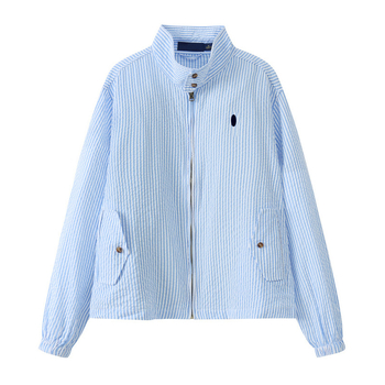 Ikdienas jaka ar priekšējo rāvējslēdzēju, lapeles apkakle, šaurs siluets, 90–95% kokvilna, izšūti motīvi