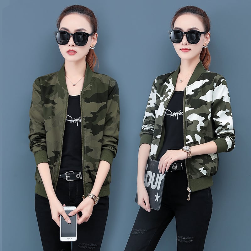 Sieviešu reversā baseball jaka ar garām piedurknēm, stāvošā apkakle, kamuflāžas raksts, poliesteru audums, šaura piegriezums