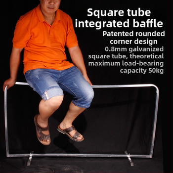 Atdalāma integrēta galda tenisa laukuma barjera ar galvanizētu cauruļu rāmi un Oxford audumu, pielāgota apstrāde, piemērota galda tenisu un citiem bumbu sporta veidiem