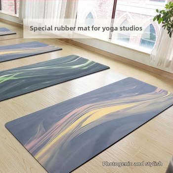 Joga kilimėlis iš velūro — dryžiai, storis 8 mm (Medžiaga: velūras; Raštas: dryžiai; Storis: 8 mm)