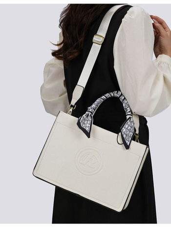 PU кожена дамска чанта за рамо – модерна стилна визия, хоризонтална квадратна форма, цип, полиестерна подплата, вътрешен джоб за телефон