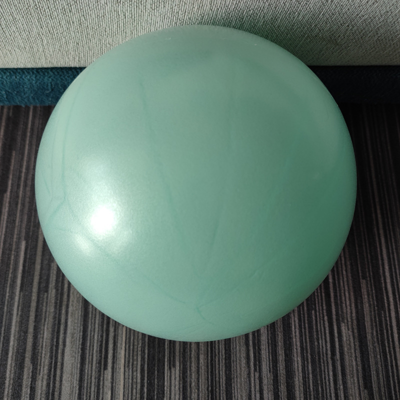 Deblja otporna na eksploziju joga lopta za Pilates s matiranom površinom, PVC, 150 g, napuhiva, mogućnost prilagodbe, podrijetlo Yiwu Zhejiang, pogodna za plesne pokrete