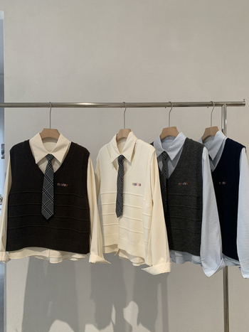 Két részes készlet: hímzett betűs kötött mellény rétegezett inggel, Turn-down gallér, hosszú ujjú, preppy stil; Copper Ammonia Fiber; 70–80% összetétel; minta Letters/Numbers/Text