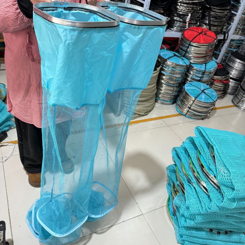 Kokkupandav nailonist kalastusvõrk-kott tiheda ruudustikuga, kiire kuivatamine