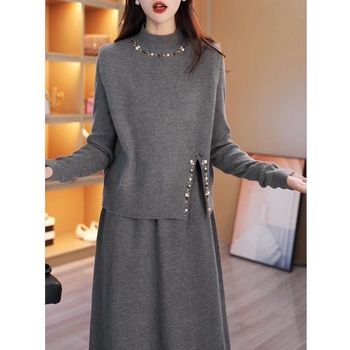 Kaheosaline trikotaa kleidi komplekt kapuutsiga – keskmise pikkusega, pikad varrukad, poolkõrge kaelus