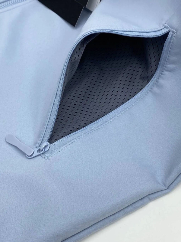 Softshell prsluk s fleece unutrašnjom podstavom i stojećim ovratnikom — otporan na vjetar i vodootporan, zatvarač sprijeda, poliester tkanina