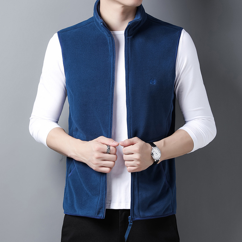 Muška vesta s flisom, slim fit, stojeći ovratnik, zip, bočni džepovi, jednobojna
