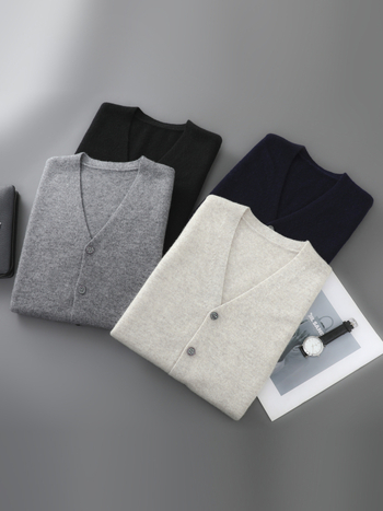 Férfiaknak készült vastag gyapjú V-nyakú, ujjatlan mellény – 100% gyapjú