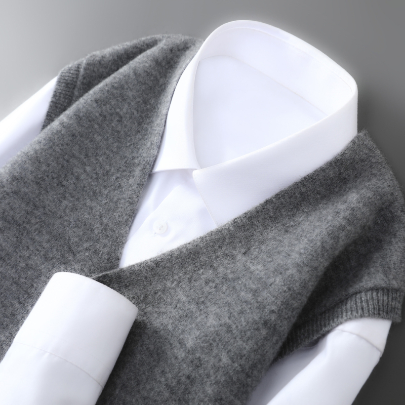 Férfiaknak készült vastag gyapjú V-nyakú, ujjatlan mellény – 100% gyapjú