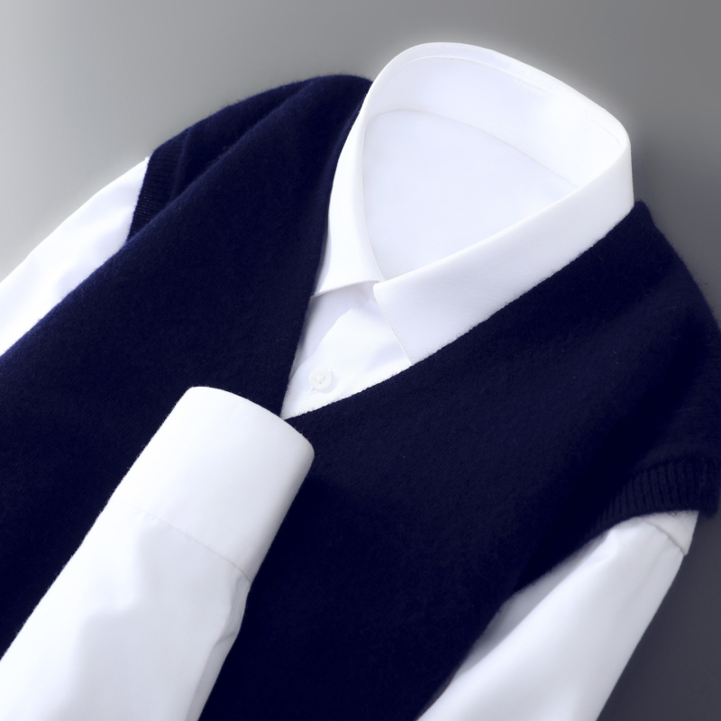 Férfiaknak készült vastag gyapjú V-nyakú, ujjatlan mellény – 100% gyapjú