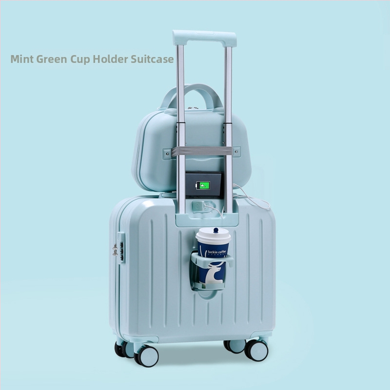 Kabinjā rokas bagāžas koferis; PVC korpuss; rāvējslēdzēja atvērums; USB ports; pretzādzība; modelis 716