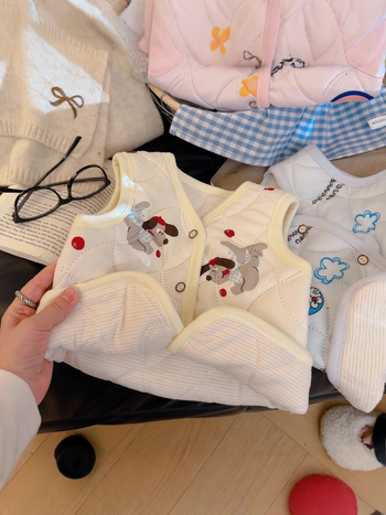 Bērnu vestes – brīvā stila kardigāna, bieza, poliestera pildījums, poliestera oderē