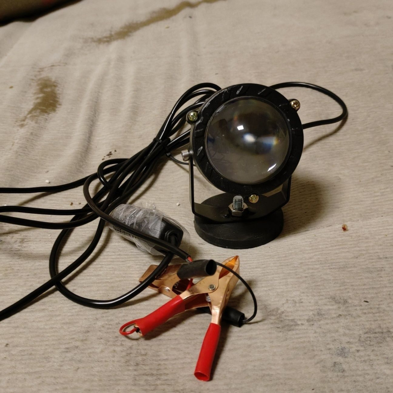 Noćna ribolovna svjetiljka s laserom – Visoka snaga, Napajanje baterijom, Laserski izvor svjetla