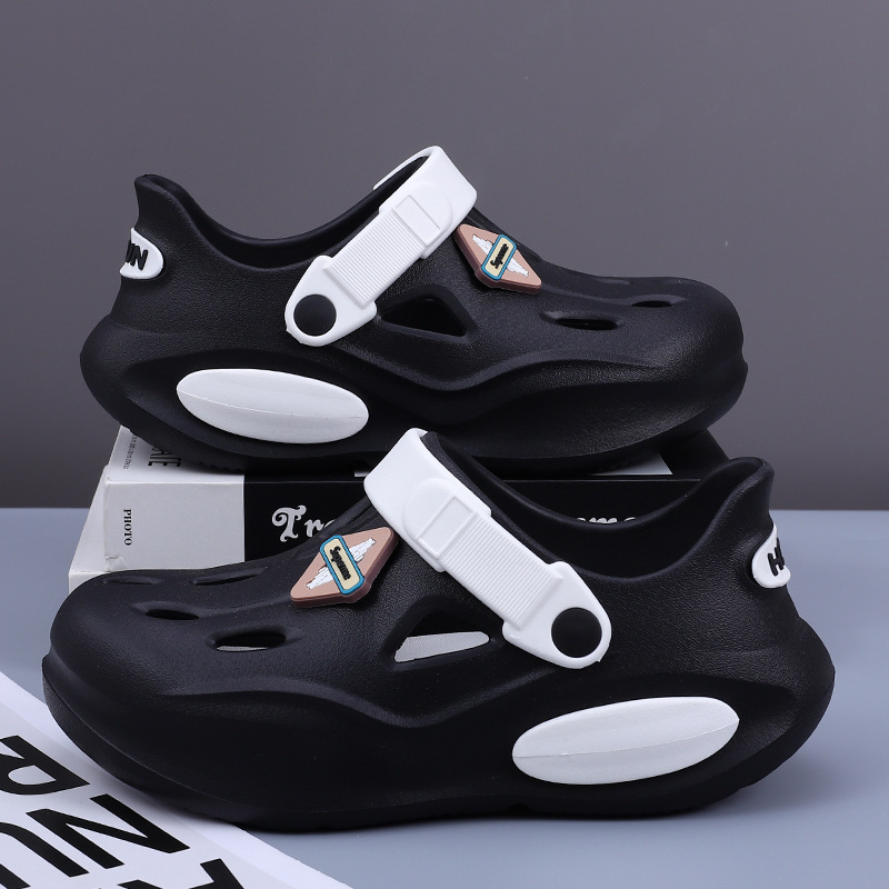 Férfi EVA strand szandál EVA felsőrésszel és talppal, zárt orrú, csúszásmentes, pántos zárás, 2–3 cm sarok