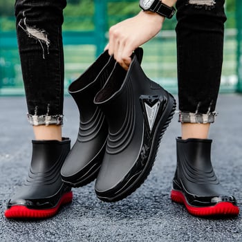 Rövid esőcsizmák műanyag felsőrésszel és talppal, alacsony szár, csúszásmentes és kopásálló