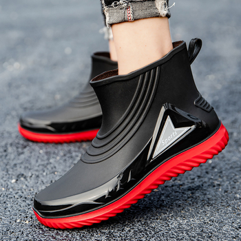 Rövid esőcsizmák műanyag felsőrésszel és talppal, alacsony szár, csúszásmentes és kopásálló