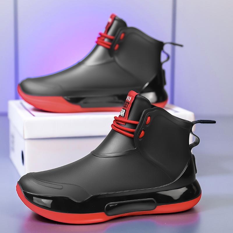 Мъжки средно високи ботуши за дъжд, водоустойчиви и противохлъзгави, PU горна част, PVC подметка, без подплата, кръгла носка, нисък клин (1–3 см), зимно ползване.