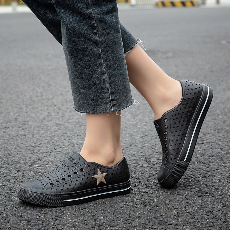 Мъжки плажни сандали с дупков дизайн, EVA горна част, PVC подметка, кръгъл нос, плосък ток, лято