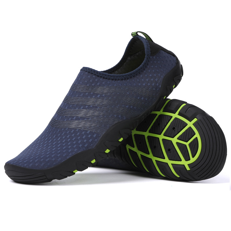 Plažne tenisice s mrežastim gornjim dijelom, gumenim vanjskim potplatom od prirodnog kaučuka, gumom srednjim potplatom, nizak profil, pogodne za trase