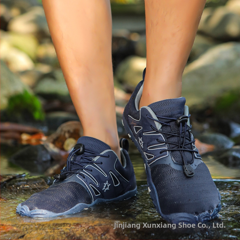 Vodene tenisice s pet prstiju za vanjsku upotrebu – mrežasti gornji dio, EVA srednja potplat, protivklizna gumena potplata, zatvaranje elastičnim pojasom, unisex