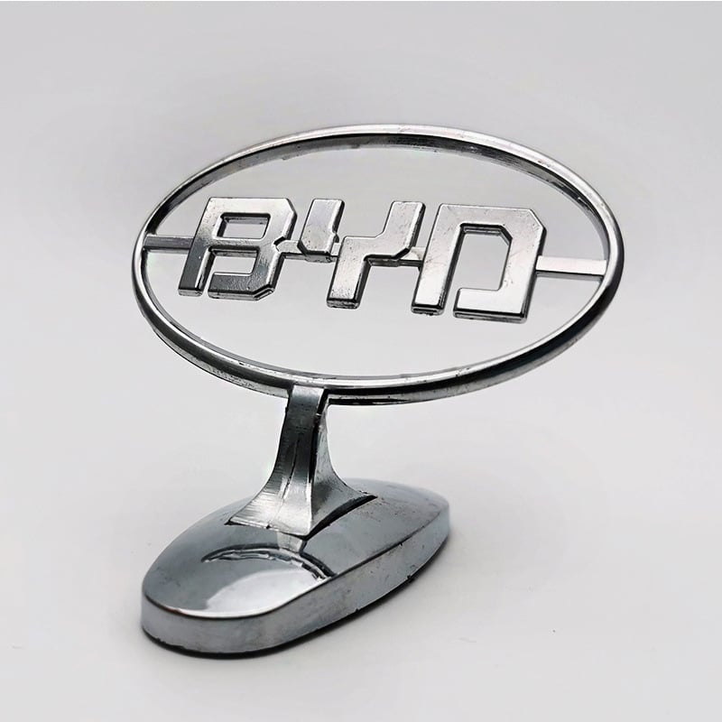 Emblemă auto - Material 3D sticker - Montare magnetică - Logo personalizat pentru mașină