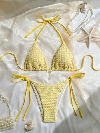 Дамски бански с открит гръб и презрамки, едноцветен, полиестер 82% с подплата полиестер-спандекс 18%