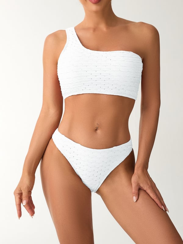 Еднорамен бикини костюм, две части – полиестер 82/18, подплата спандекс 92/8, подплънки за бюста, бързосъхнещ и дишащ