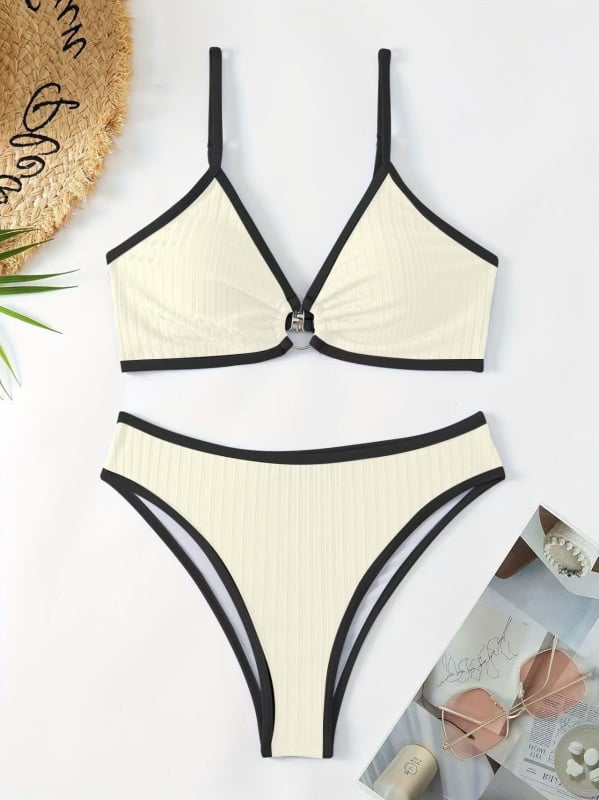 Бикини костюм с триъгълни чаши, без гръб, с подплънки, бързосъхнеща материя