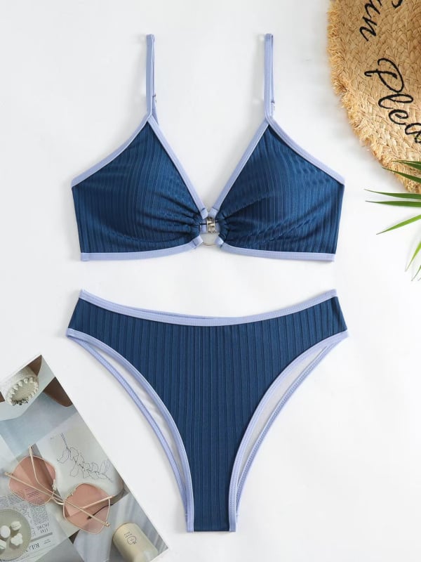 Бикини костюм с триъгълни чаши, без гръб, с подплънки, бързосъхнеща материя