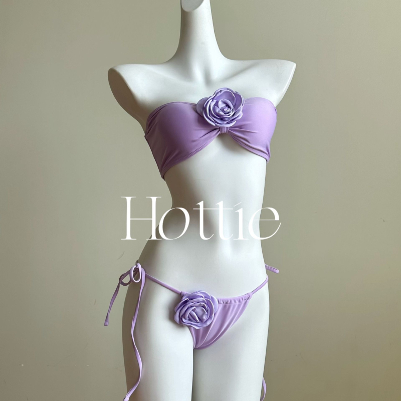 триичастен бански комплект: плетена горна част и бикини; материя Nylon; подплата Polyester; съдържание на плат 85-90%; без ръкави; чашки с подплата