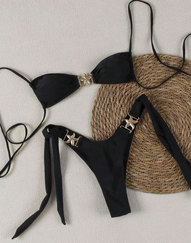 Двучастков бански костюм, солиден модел, без ръкави, открит гръб, с подплътени чаши, без метална опора; плат: найлон 82%, подплата 18%; тегло 150 г; за възрастни жени, плуване и газене; код на продукта Ff1179