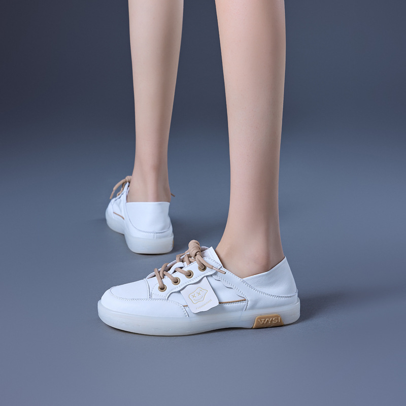 Γυναικείες Mori girl sneakers με στρογγυλό μύτη, γνήσιο δέρμα στην επάνω επιφάνεια, χαμηλό ύψος, σόλα από τένοντα βοείου