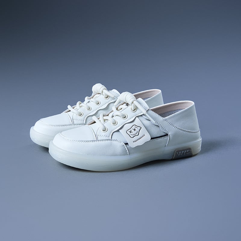 Γυναικείες Mori girl sneakers με στρογγυλό μύτη, γνήσιο δέρμα στην επάνω επιφάνεια, χαμηλό ύψος, σόλα από τένοντα βοείου