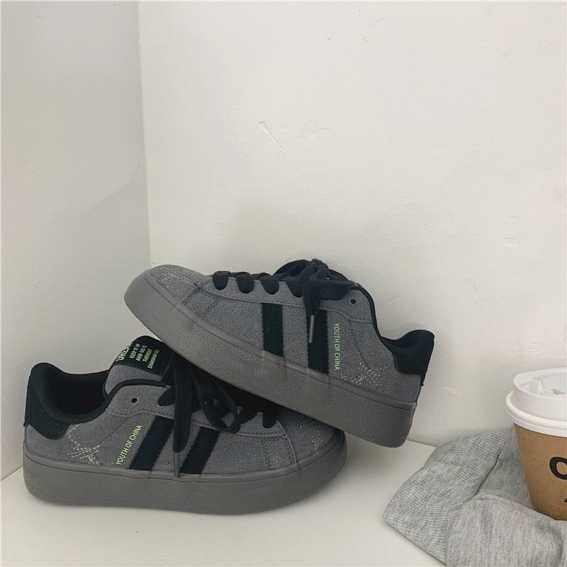 Tenisa kurpes | Unisex, Augšējais materiāls: maisījuma materiāli, Raksts: svītras, Aizdare: šņorēm, Papēža augstums: zems